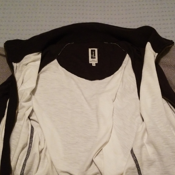 Howe lightweight jacket - Picture 4 of 5